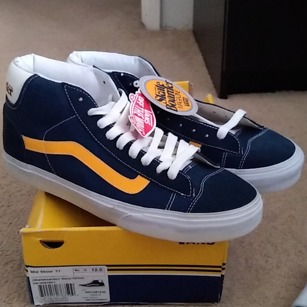VANS -SKATEBOARDER magazine shoes old school 77"s Vintage Reissue Collab